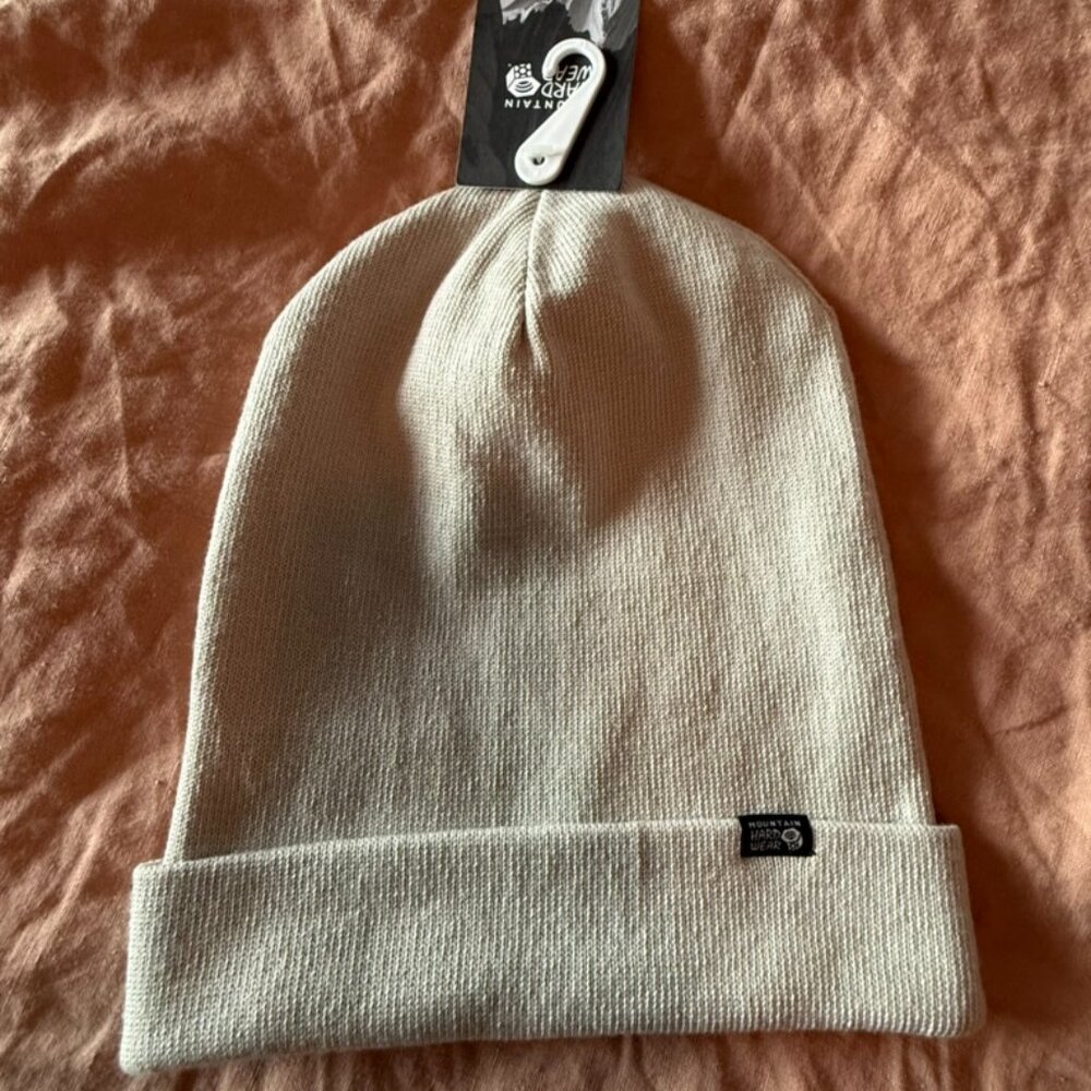 NWT Unisex Mountain Hardwear Beanie